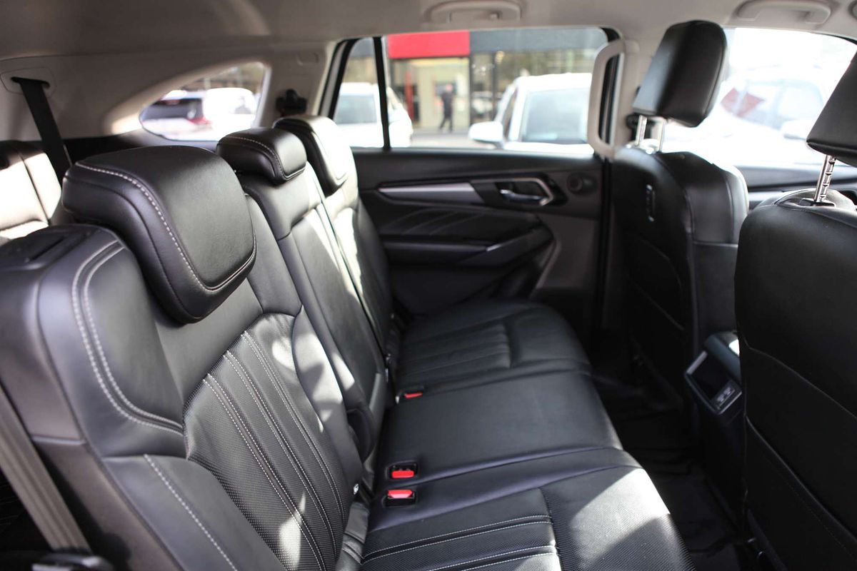 2021 Isuzu MU-X LS-T