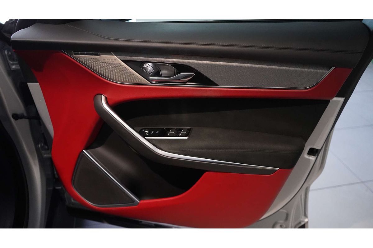 2021 Jaguar F-PACE SVR X761