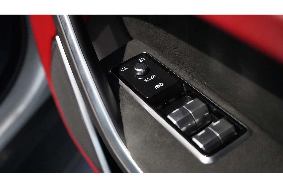 2021 Jaguar F-PACE SVR X761