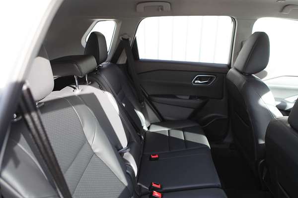 2025 Nissan X-TRAIL ST-L e-POWER T33