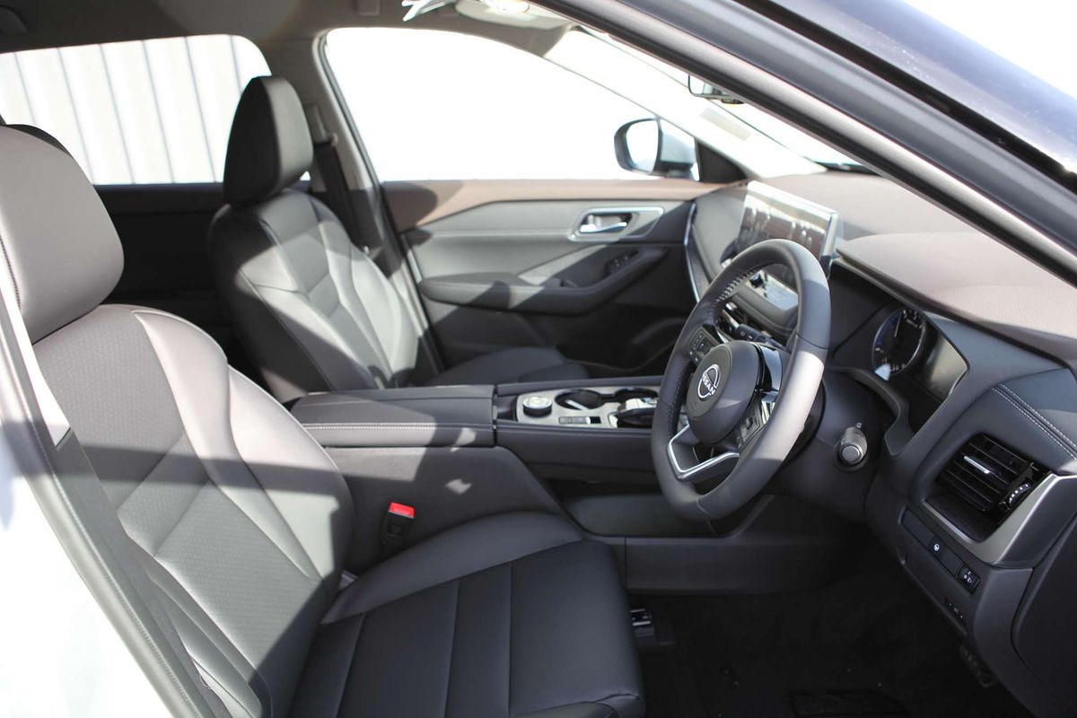 2025 Nissan X-TRAIL ST-L e-POWER T33