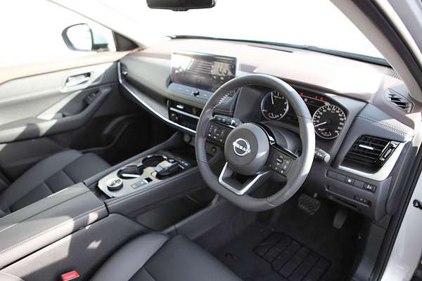2025 Nissan X-TRAIL ST-L e-POWER T33