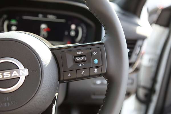 2025 Nissan QASHQAI N-DESIGN e-POWER J12
