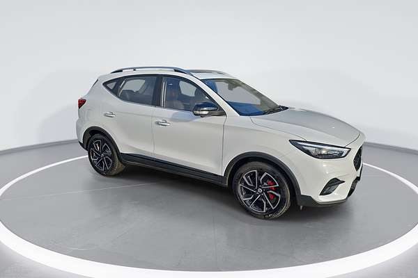 2024 MG ZST Essence