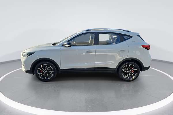 2024 MG ZST Essence