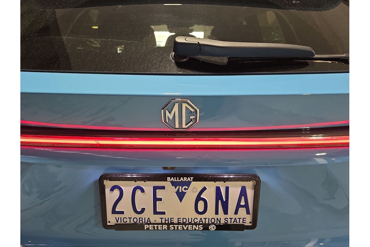 2024 MG HS Essence AS33