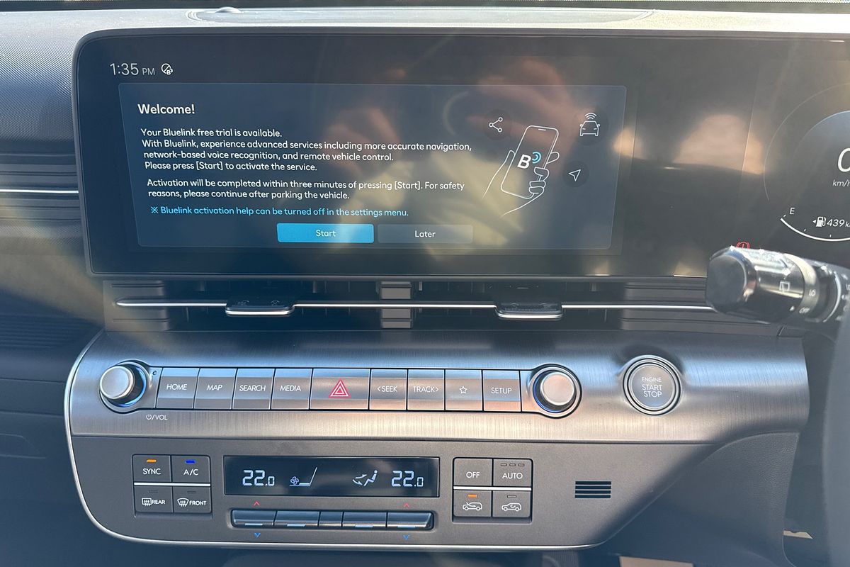 2025 Hyundai Kona Premium SX2.V2