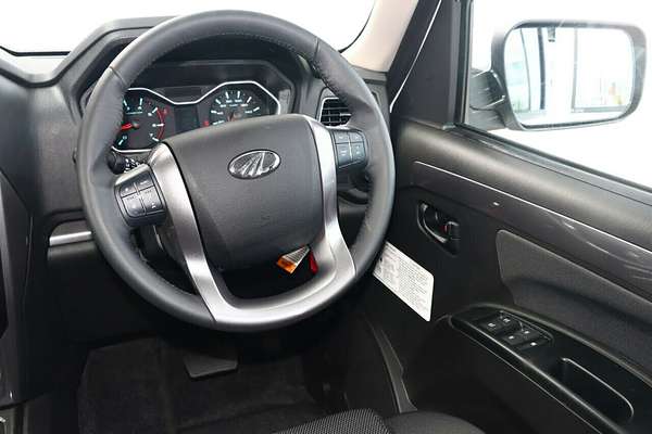 2022 Mahindra PIK-UP S11 4X4