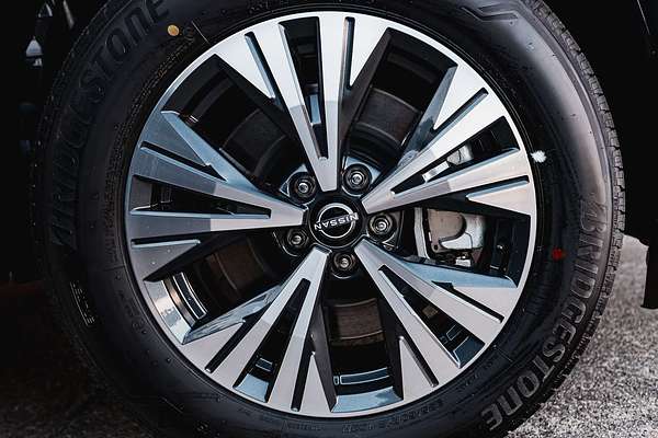 2025 Nissan X-TRAIL ST-L e-POWER T33