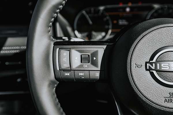 2025 Nissan X-TRAIL ST-L e-POWER T33