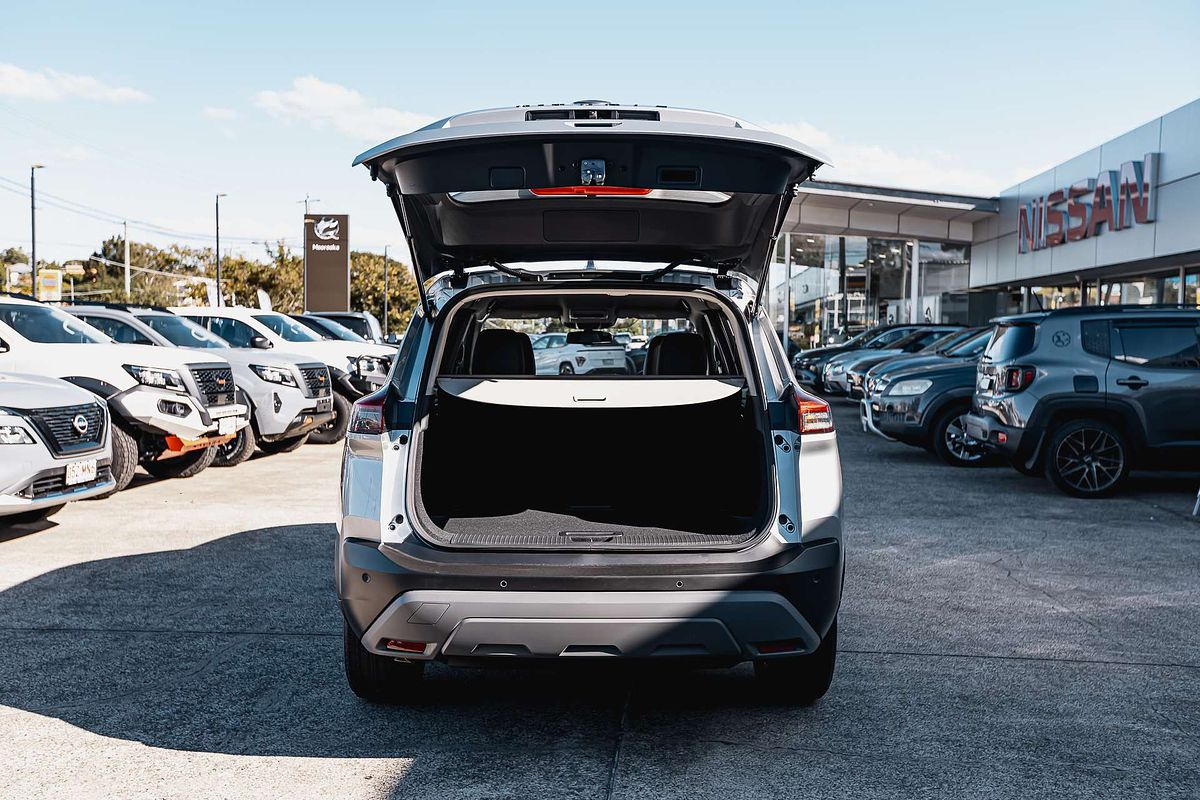 2025 Nissan X-TRAIL ST-L e-POWER T33