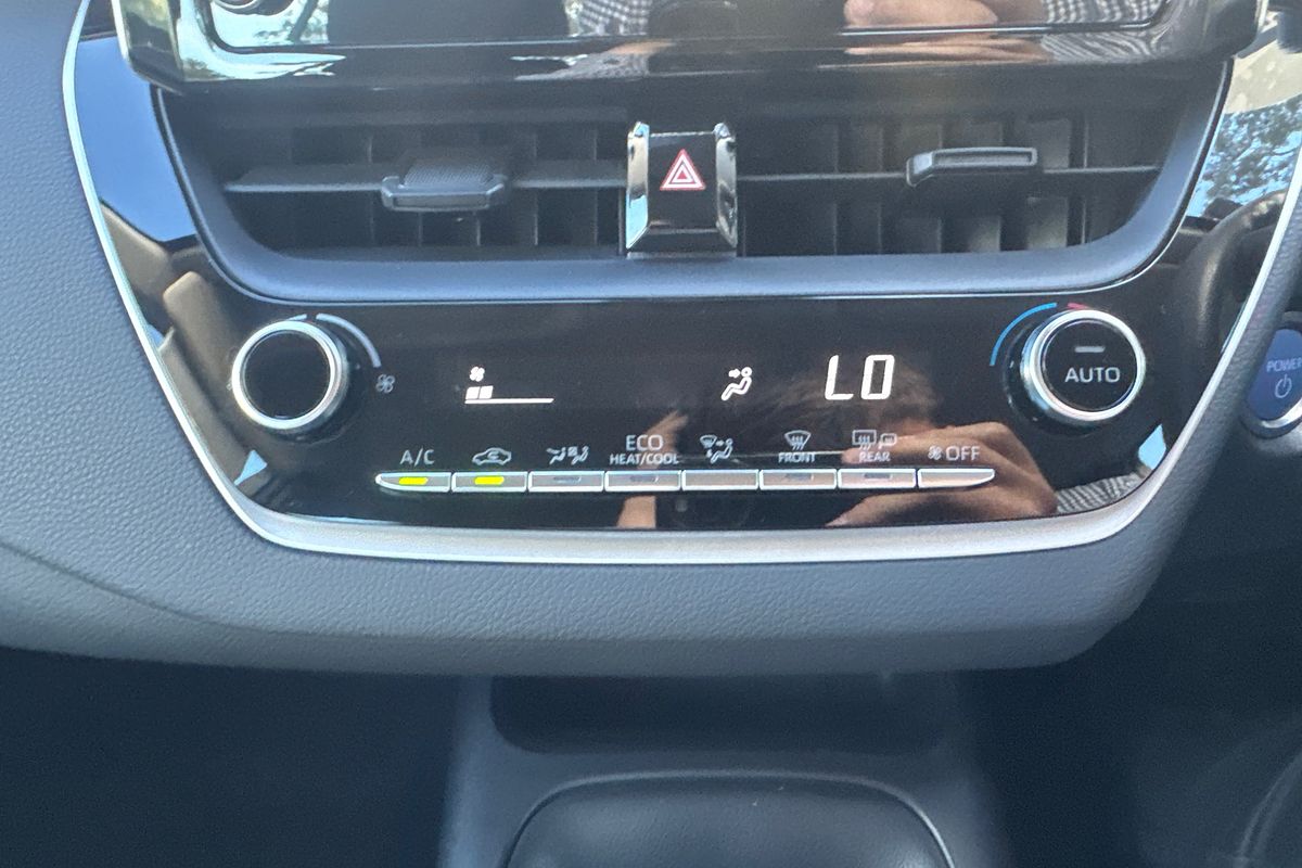 2022 Toyota Corolla Ascent Sport Hybrid ZWE219R