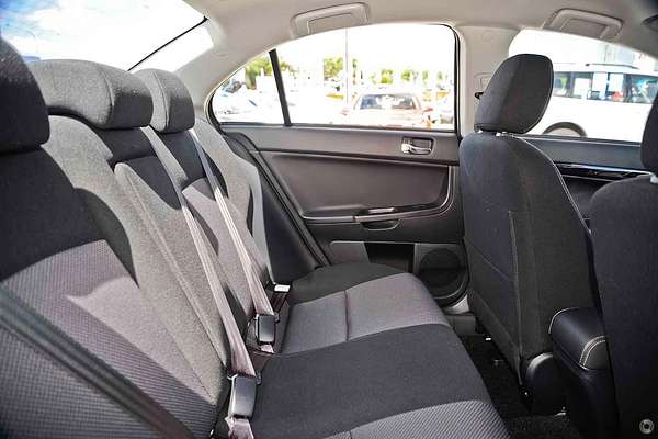 2016 Mitsubishi Lancer ES Sport CF