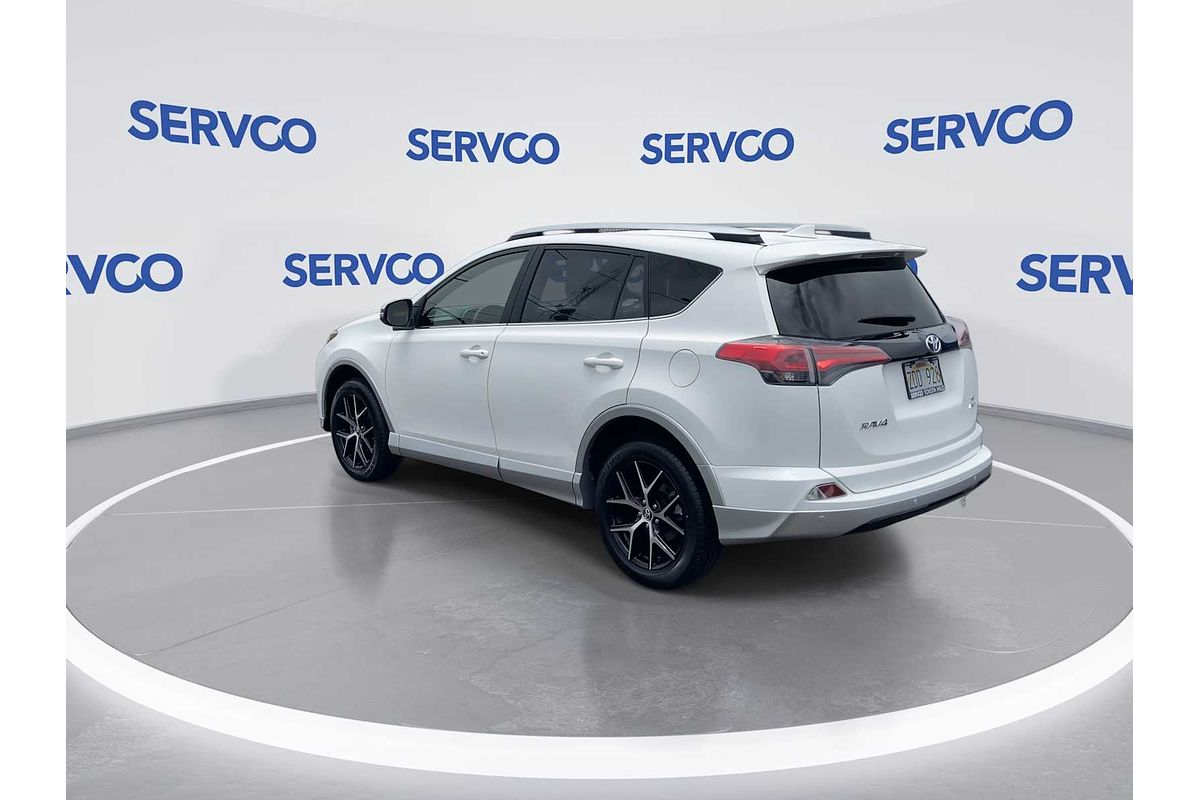 2016 Toyota RAV4 SE