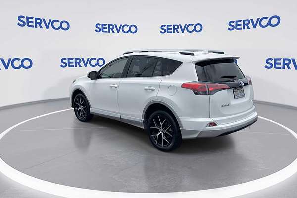 2016 Toyota RAV4 SE