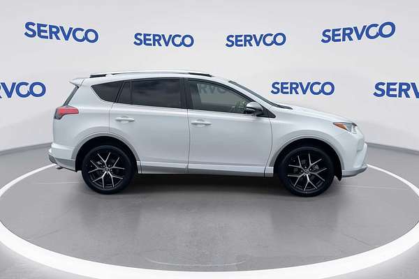 2016 Toyota RAV4 SE