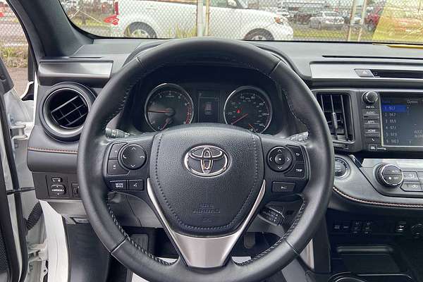 2016 Toyota RAV4 SE