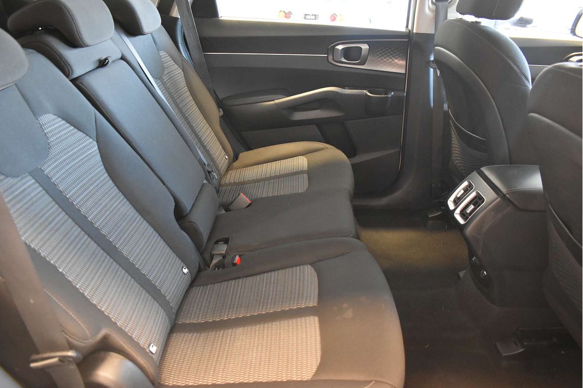 2022 Kia Sorento S MQ4