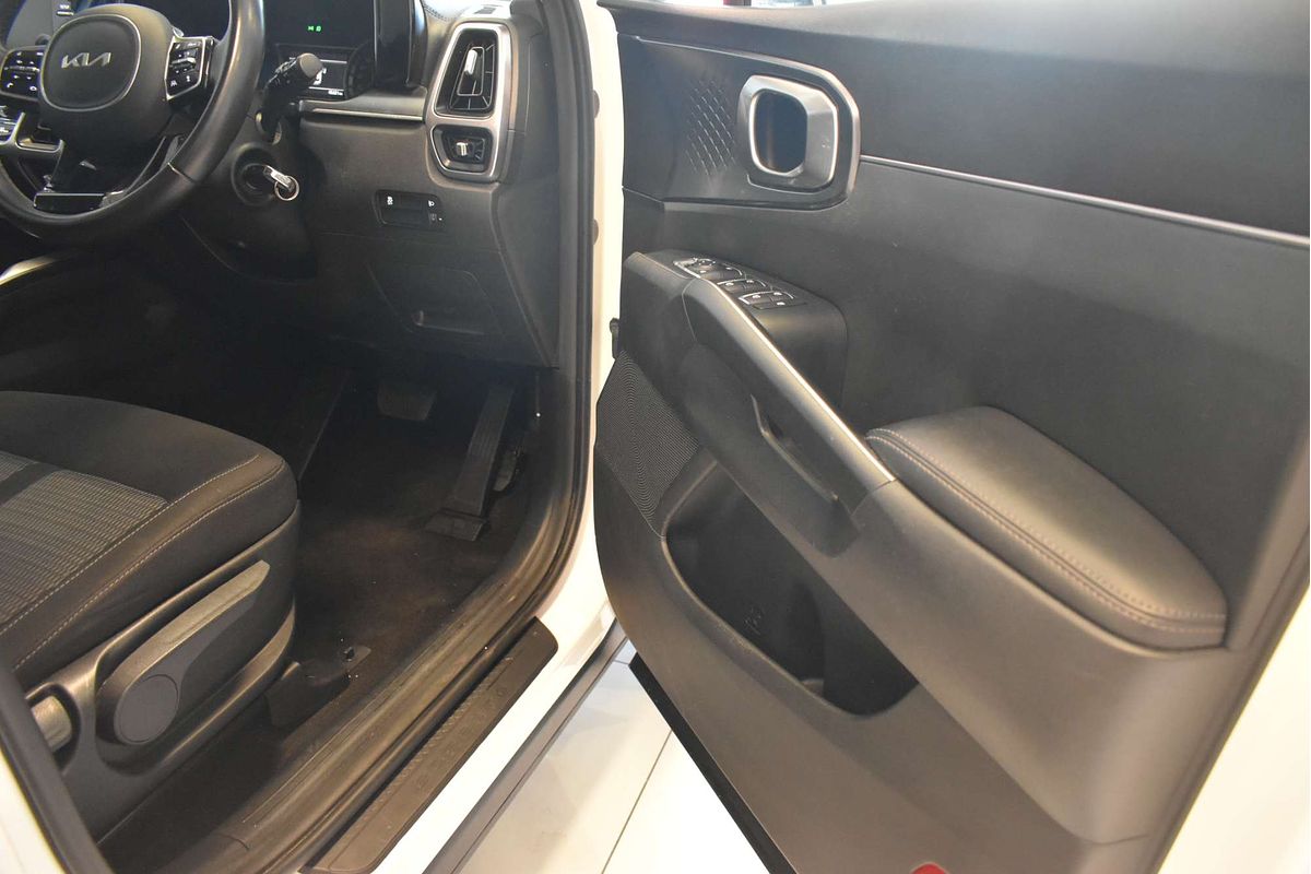 2022 Kia Sorento S MQ4