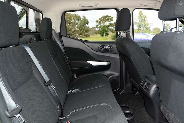 2015 Nissan Navara ST D23 4X4