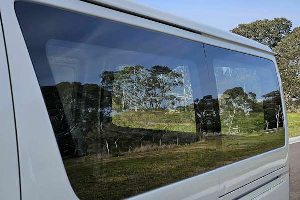 2012 Toyota Hiace KDH201R LWB