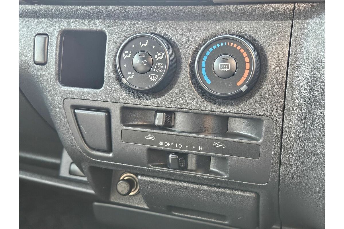 2012 Toyota Hiace KDH201R LWB