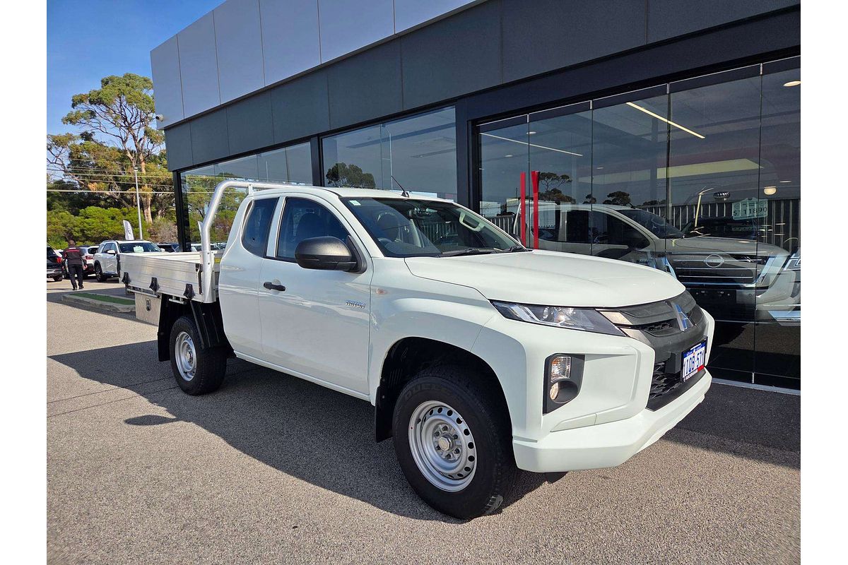 2020 Mitsubishi Triton GLX MR 4X4