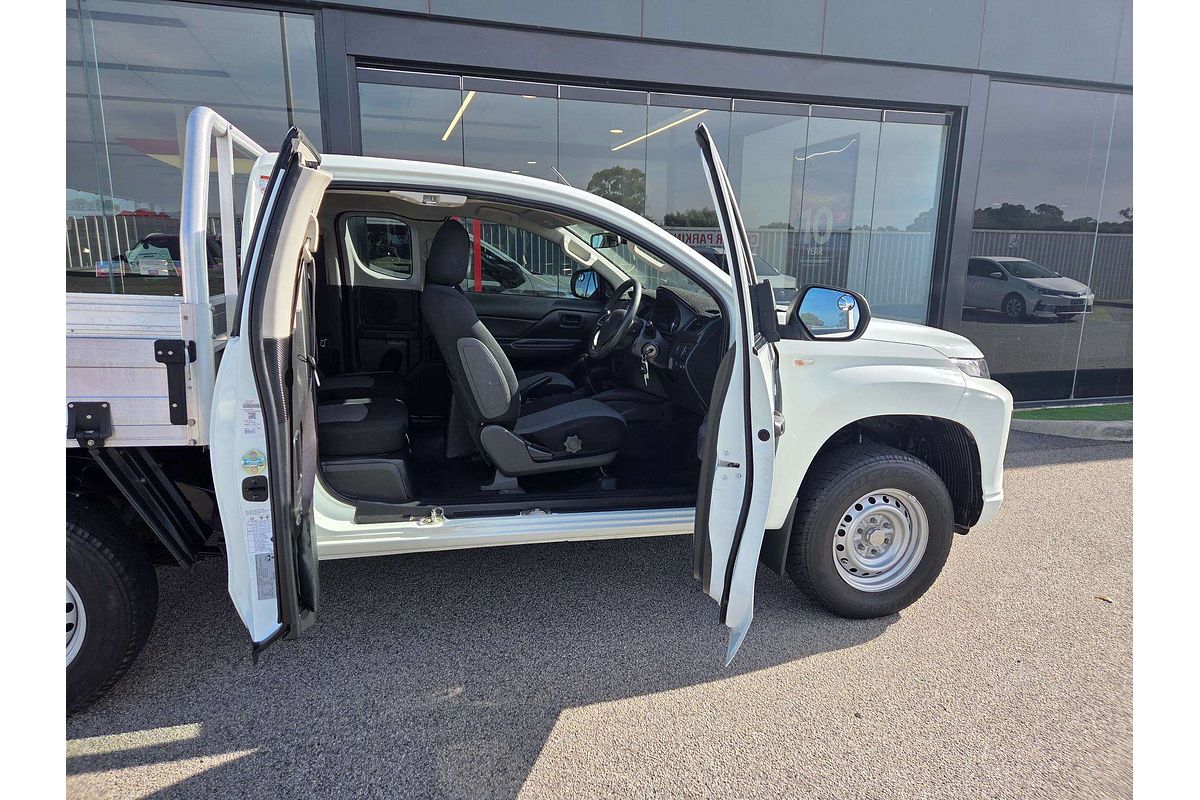2020 Mitsubishi Triton GLX MR 4X4