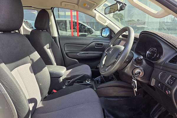 2020 Mitsubishi Triton GLX MR 4X4