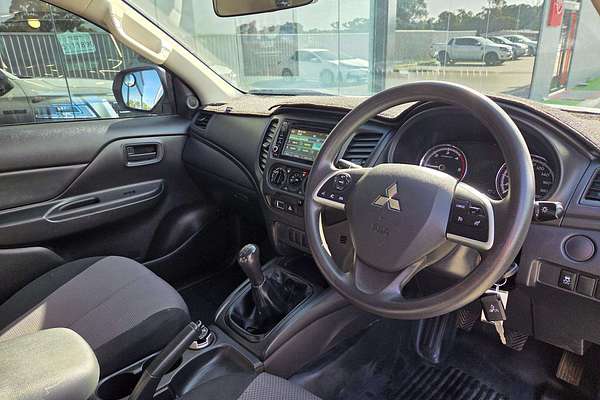 2020 Mitsubishi Triton GLX MR 4X4