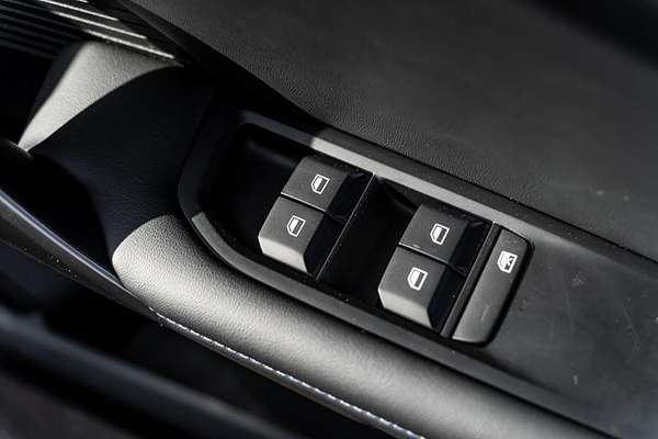 2025 MG MG4 Excite 51 125kW MEH32