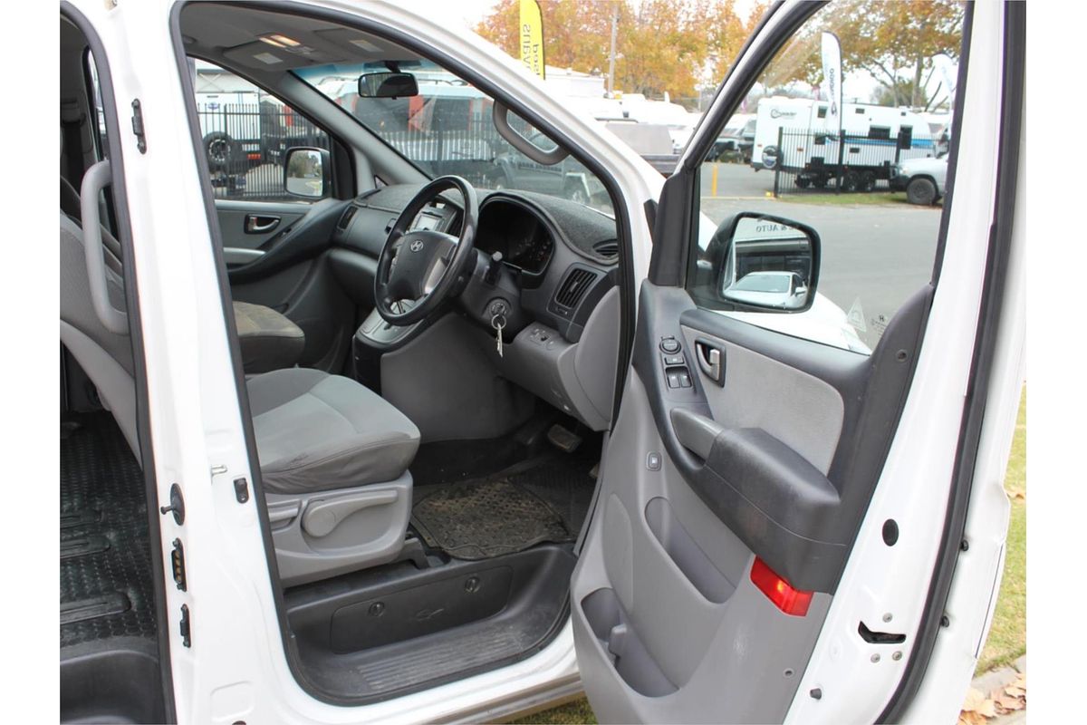 2014 Hyundai iMax TQ-W