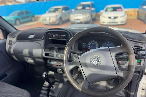 2008 Nissan Navara DX D22 2WD