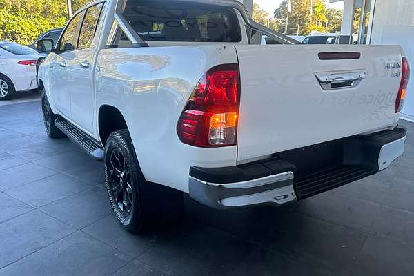 2019 Toyota Hilux SR5 GUN126R