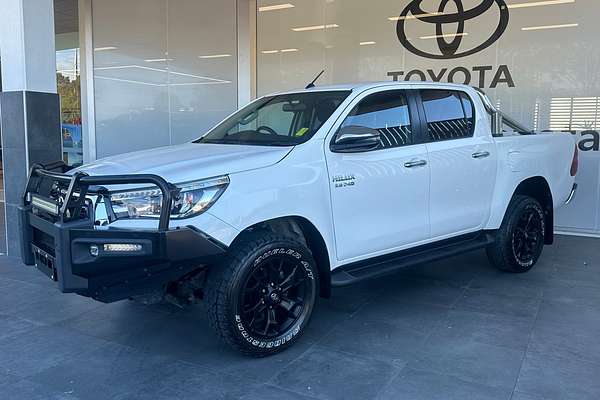 2019 Toyota Hilux SR5 GUN126R