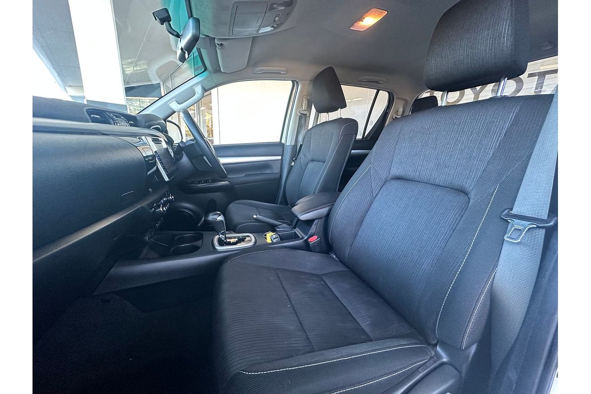 2019 Toyota Hilux SR5 GUN126R