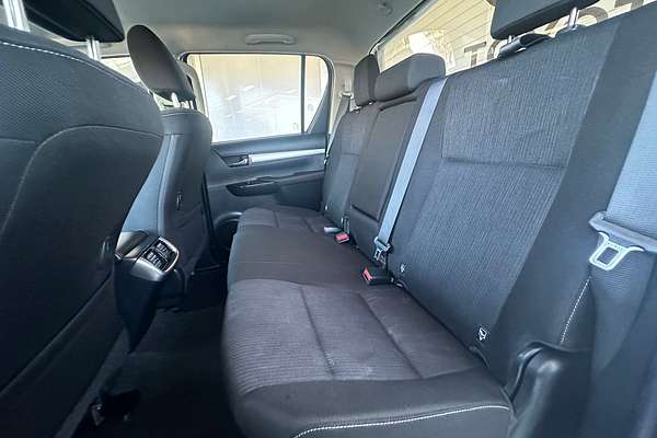 2019 Toyota Hilux SR5 GUN126R