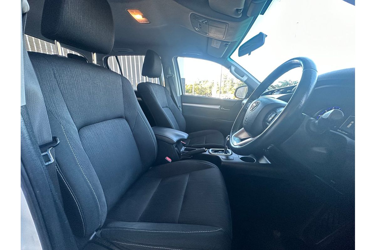 2019 Toyota Hilux SR5 GUN126R