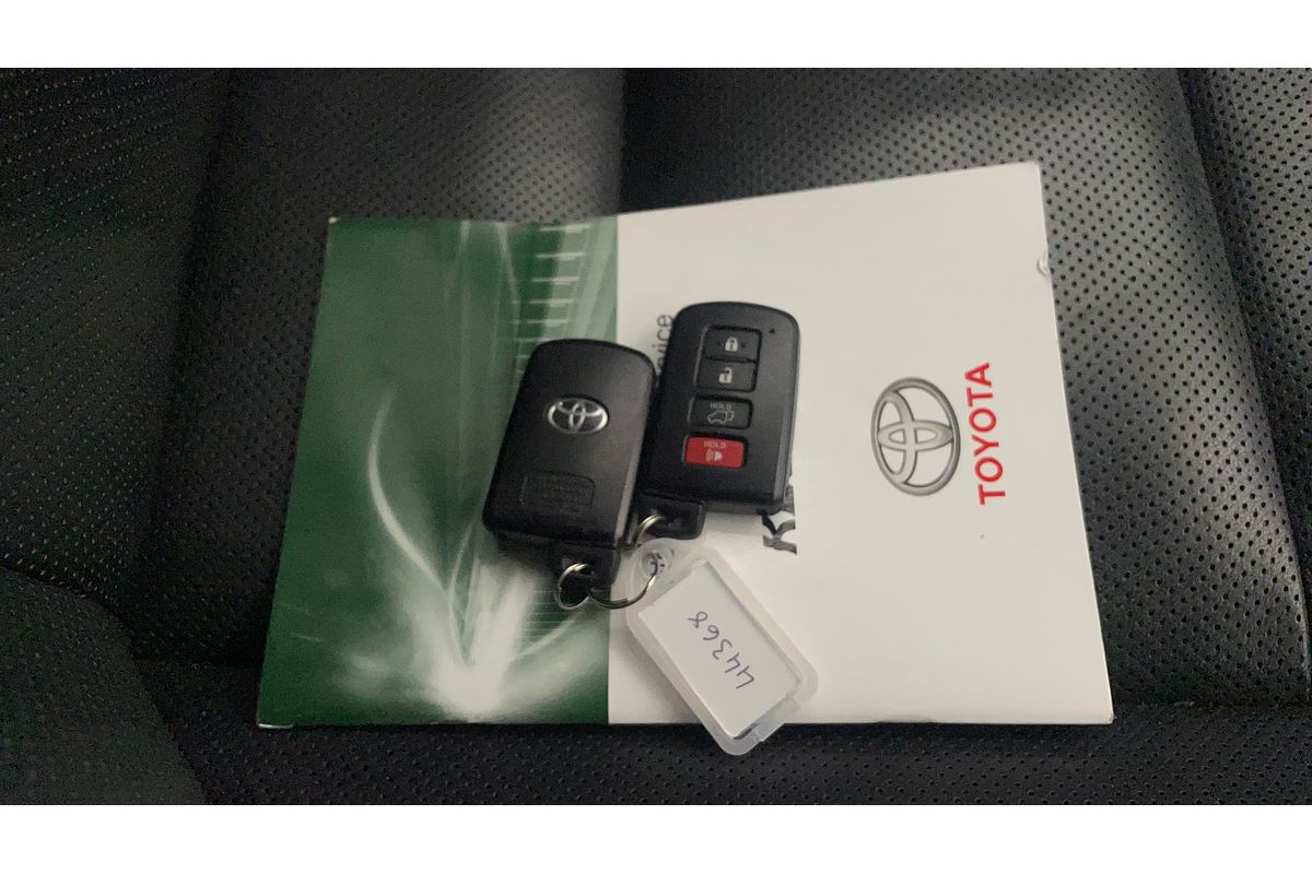 2014 Toyota Kluger Grande GSU55R