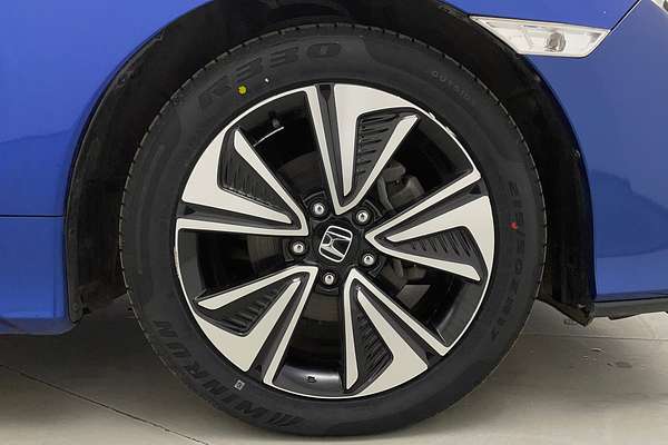 2017 Honda CIVIC VTi-LX MY17