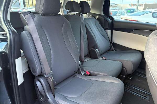 2022 Kia Carnival S KA4