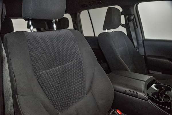2022 Toyota Landcruiser GXL FJA300R
