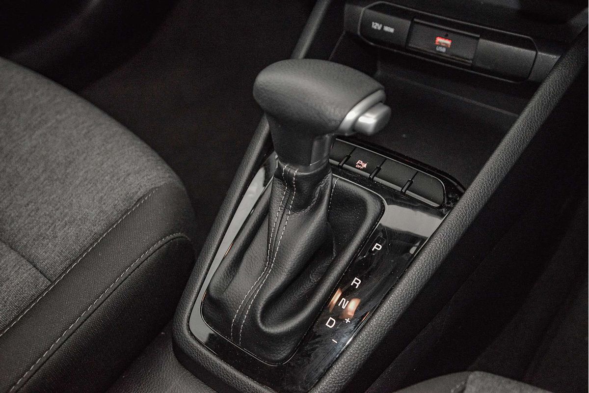 2023 Kia Stonic S YB