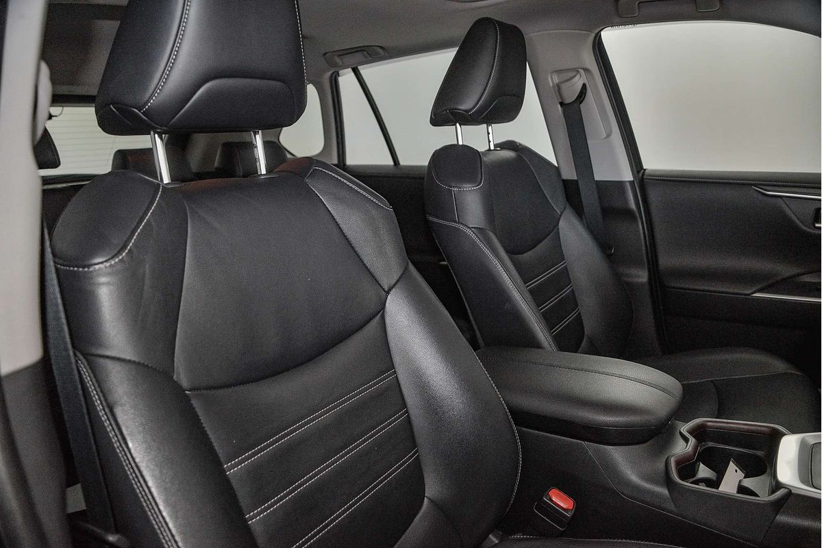 2020 Toyota RAV4 Cruiser AXAH54R