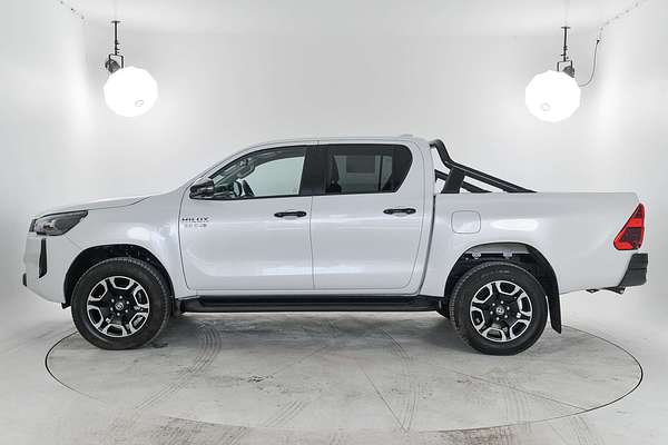 2024 Toyota Hilux SR5 48V GUN126R 4X4