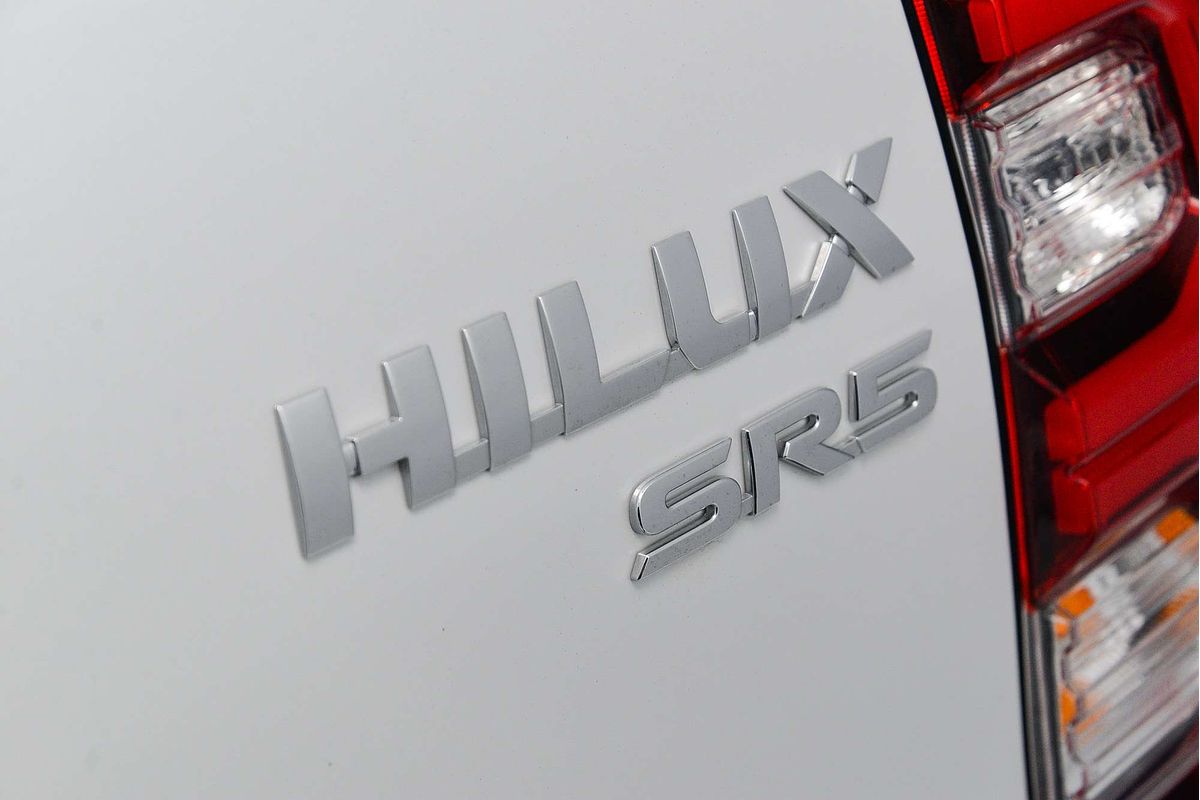 2024 Toyota Hilux SR5 48V GUN126R 4X4