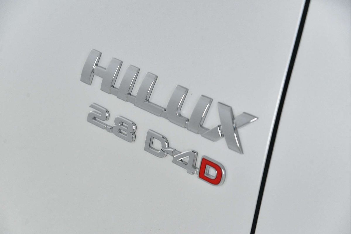 2024 Toyota Hilux SR5 48V GUN126R 4X4