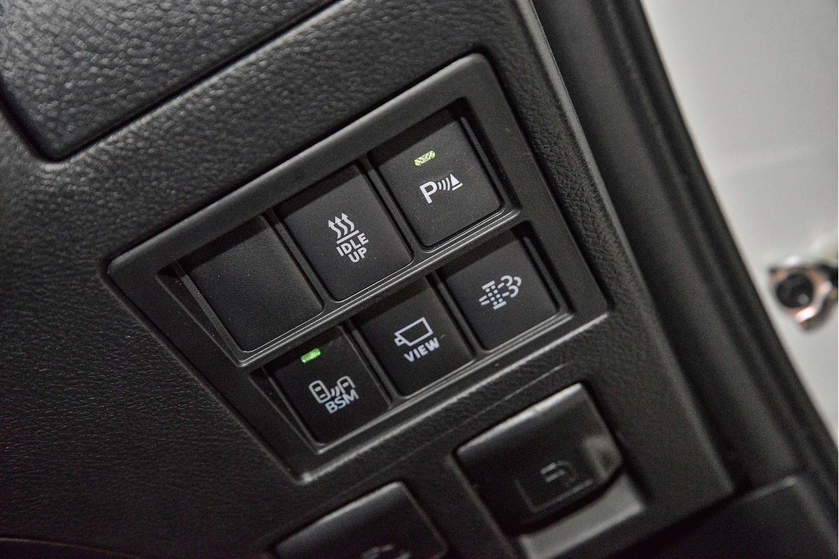 2024 Toyota Hilux SR5 48V GUN126R 4X4