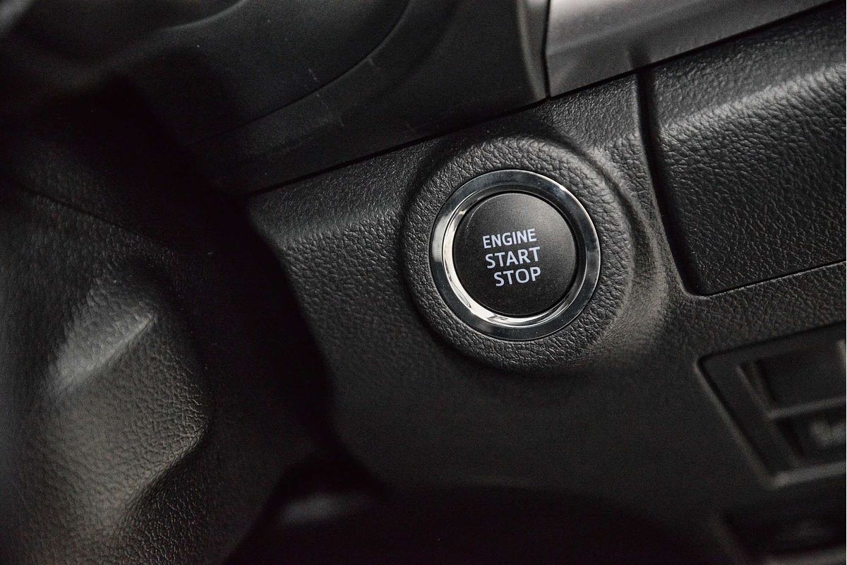 2024 Toyota Hilux SR5 48V GUN126R 4X4