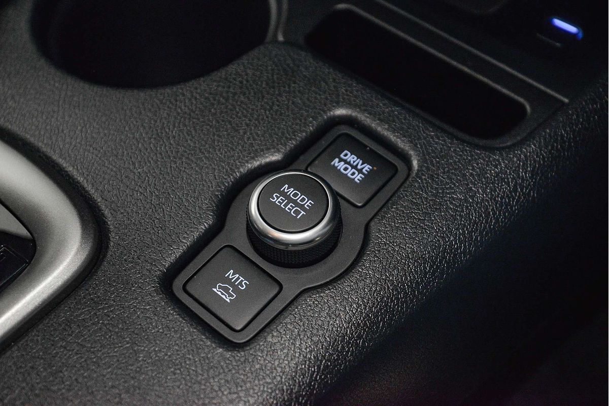 2024 Toyota Hilux SR5 48V GUN126R 4X4